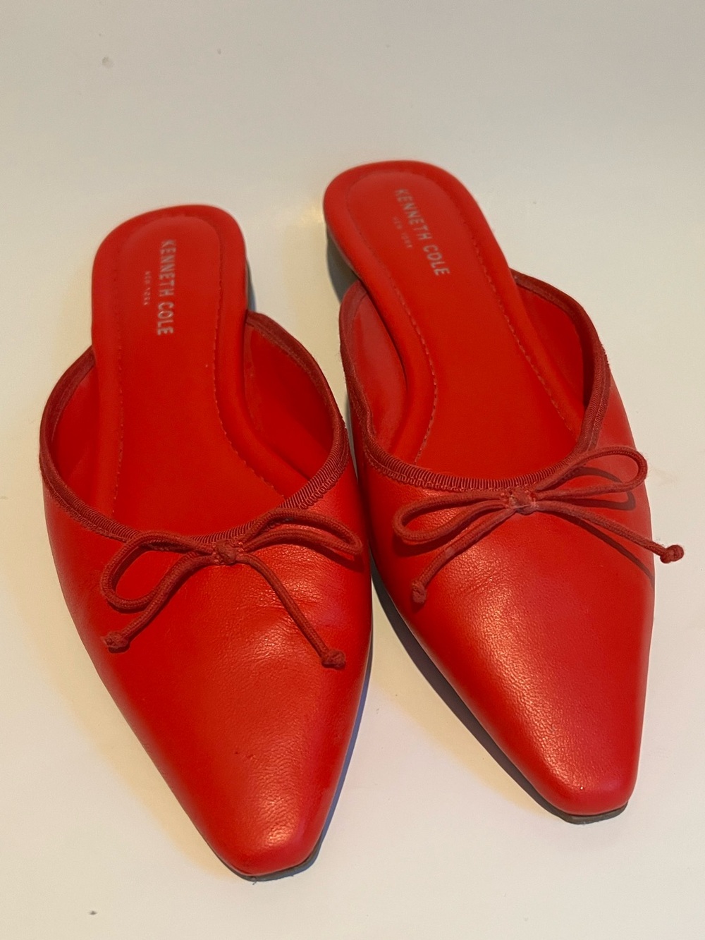 Kenneth Cole Red Pointed Toe Bow Backless Mules
